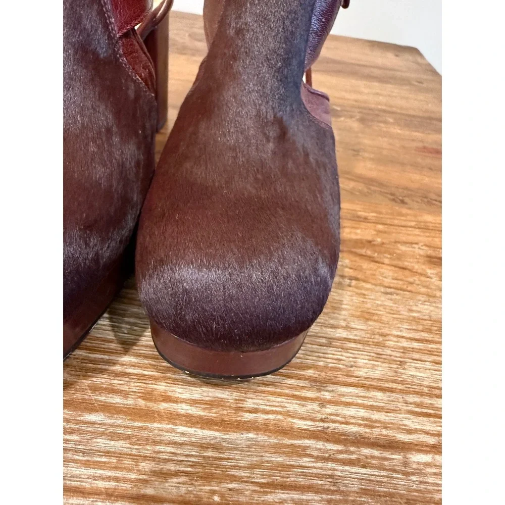 Vintage Clarks Orla Kiely Burgundy Leather Brown Hair Platform Heel Shoes 9.5